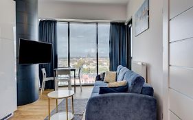 Aleda Tower, 14 Floor, Balkon